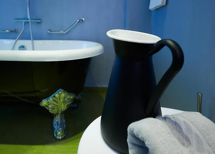 Elia Fatma Boutique (adults Only)