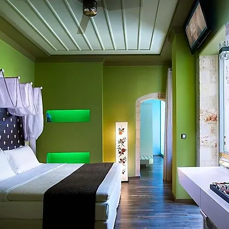 Elia Fatma Boutique (adults Only)